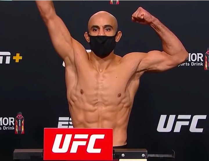 Chcel dostať známeho do bubliny. Končí preto v UFC